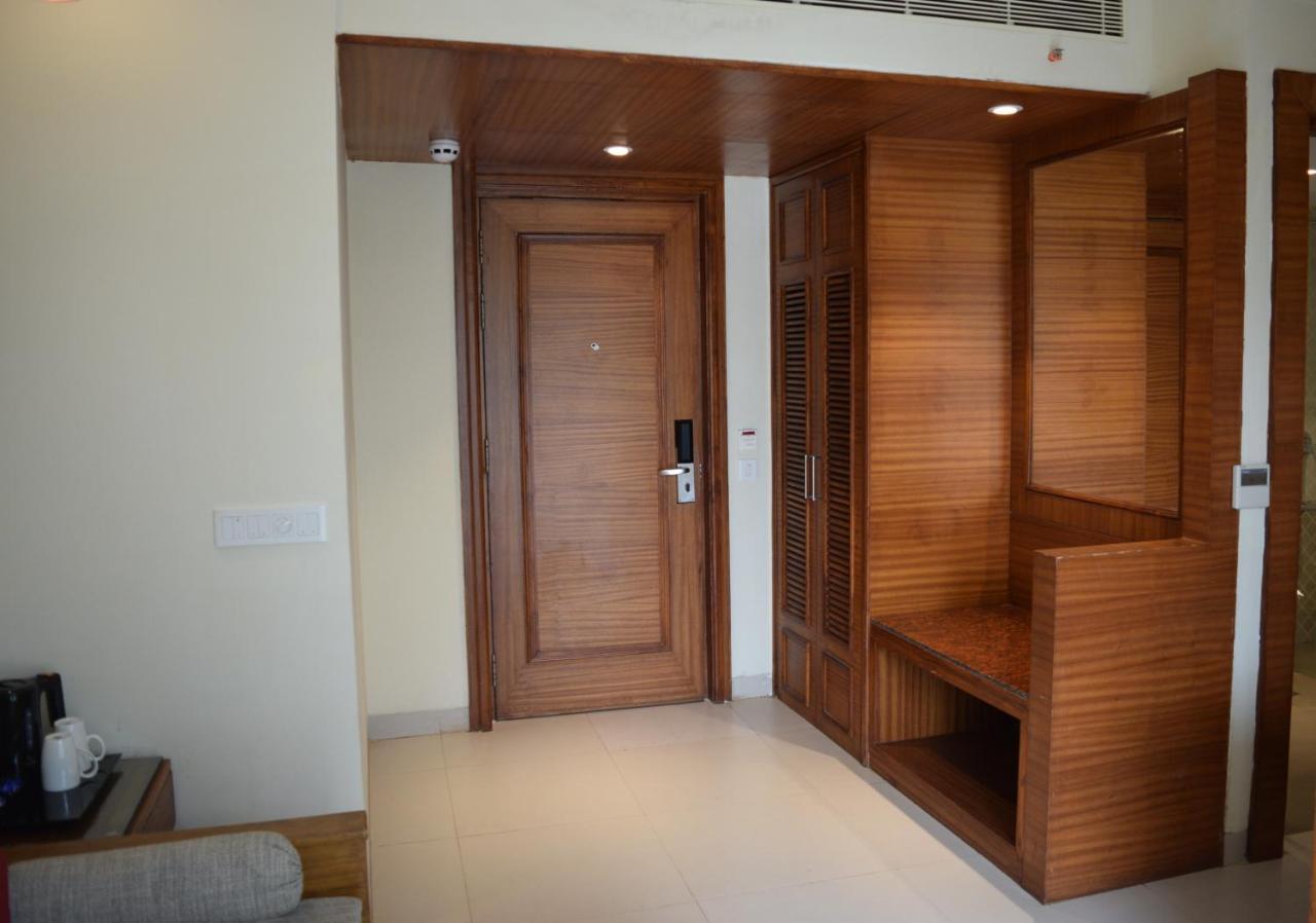 Sea Breeze Max Resort & Spa Madgaon Exterior photo