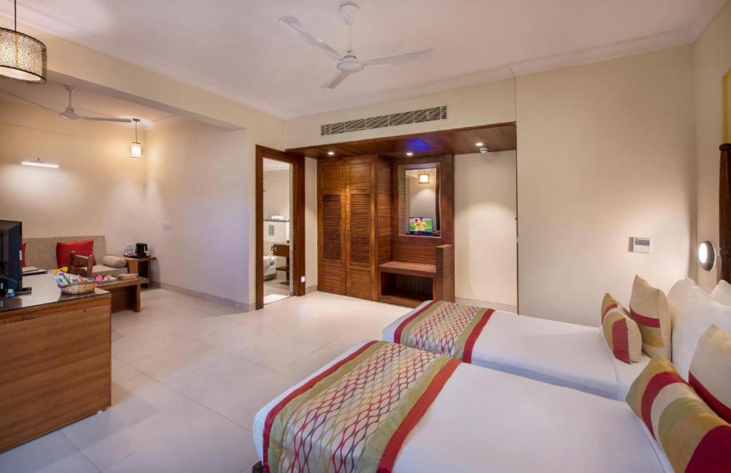 Sea Breeze Max Resort & Spa Madgaon Exterior photo