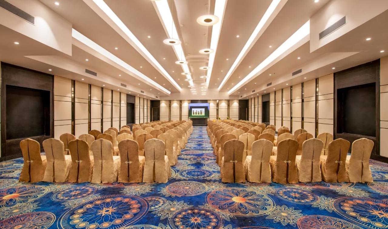 Sea Breeze Max Resort & Spa Madgaon Exterior photo