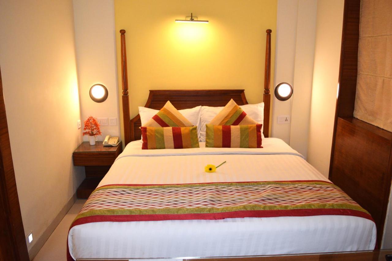 Sea Breeze Max Resort & Spa Madgaon Exterior photo