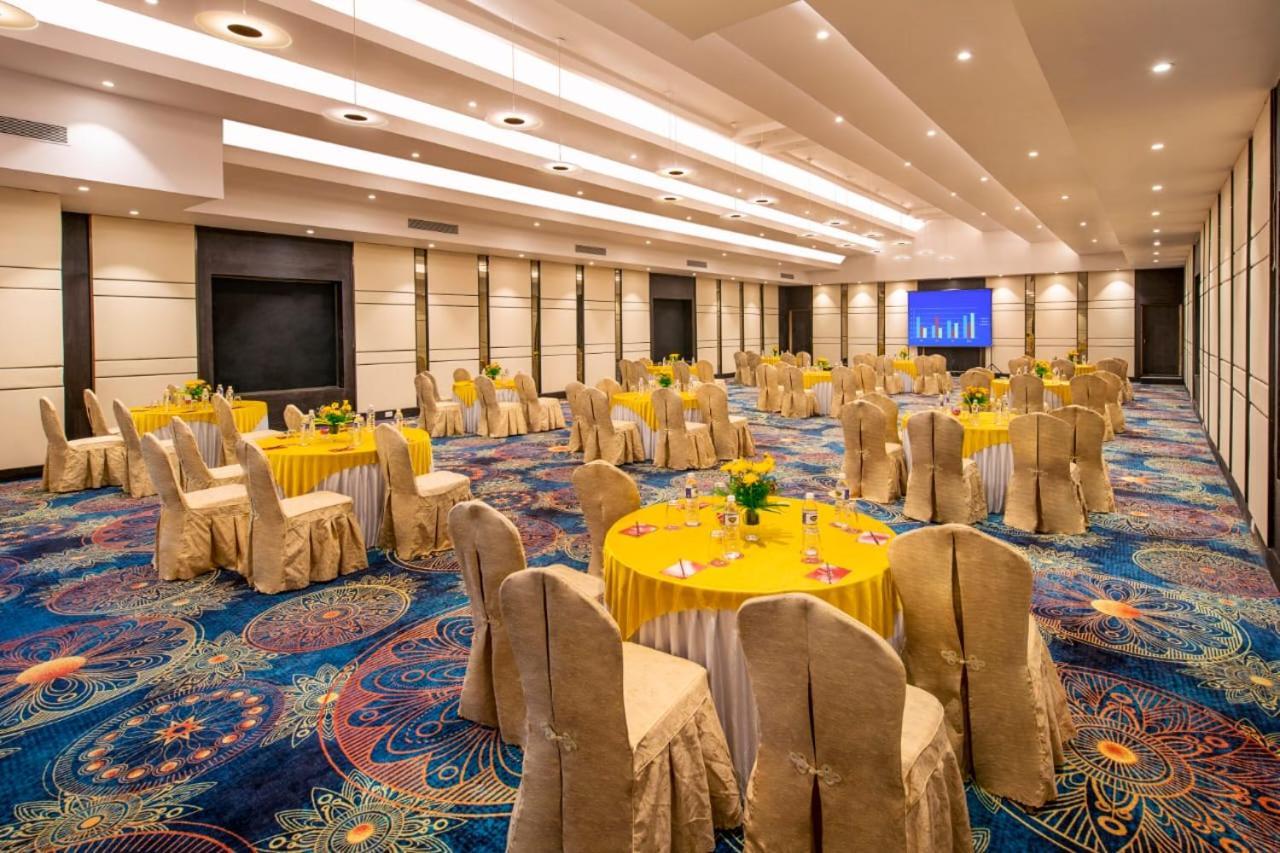 Sea Breeze Max Resort & Spa Madgaon Exterior photo